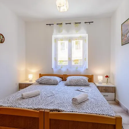 Apartments By The Sea Sumartin, Brac - 2952 Apartment