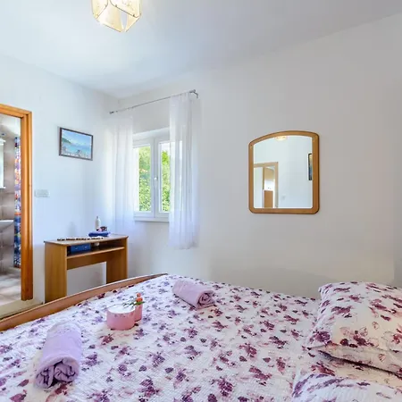 Apartments By The Sea Sumartin, Brac - 2952 * Sumartin